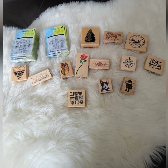 Large Lot of (31) Wood and Silicone Stamps - Picture 4 of 11